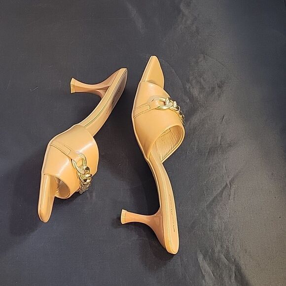 NEW ANNE MICHELLE GOLD CHAIN LINKING SQUARE TOE SANDAL - Picture 12 of 15